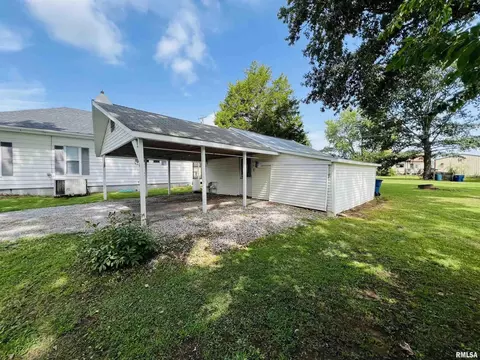 1010 Murray St, Eldorado, IL 62930 photo 7