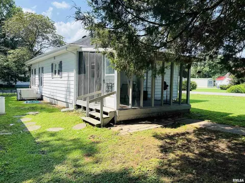 1010 Murray St, Eldorado, IL 62930 photo 12