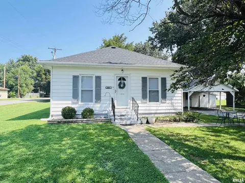 1010 Murray St, Eldorado, IL 62930