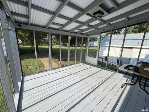 1010 Murray St, Eldorado, IL 62930 photo 28