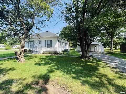1010 Murray St, Eldorado, IL 62930 photo 4