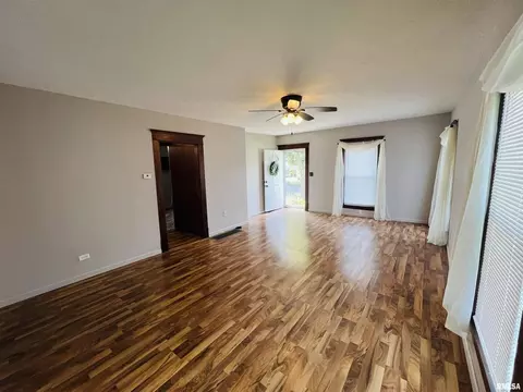1010 Murray St, Eldorado, IL 62930 photo 20