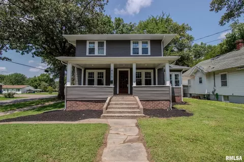 411 W Reed St, Benton, IL 62812