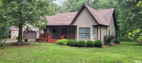 16538 E Campground Rd, Mount Vernon, IL 62864