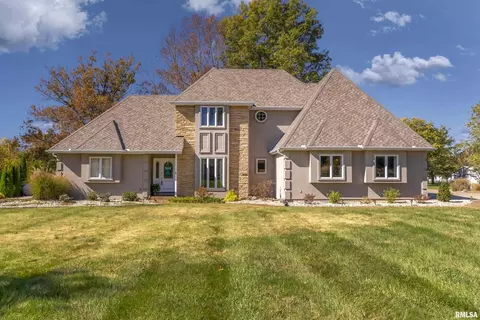 3102 S Market St, Marion, IL 62959