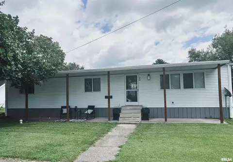 304 S Douglas St, Pinckneyville, IL 62274