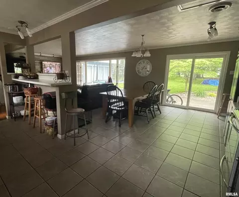 18 Deer Path Dr, Salem, IL 62881 photo 5