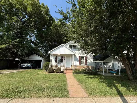 407 E 11th St, Metropolis, IL 62960