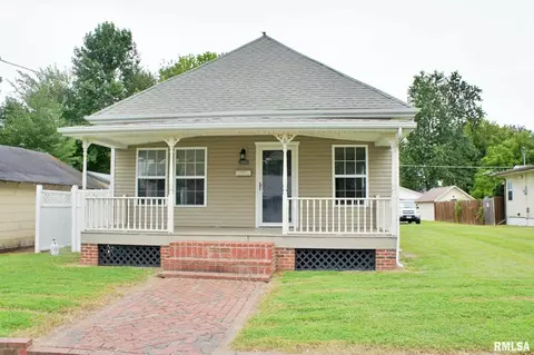 410 E 12th St, Metropolis, IL 62960