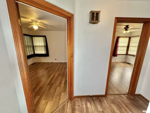 701 E 3rd St, Flora, IL 62839 photo 15