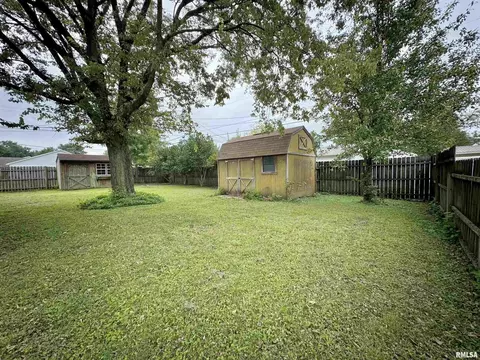 701 E 3rd St, Flora, IL 62839 photo 50