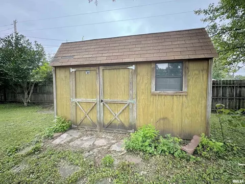 701 E 3rd St, Flora, IL 62839 photo 45