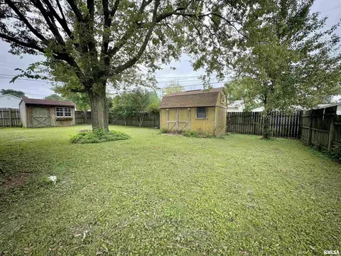 701 E 3rd St, Flora, IL 62839 photo 49