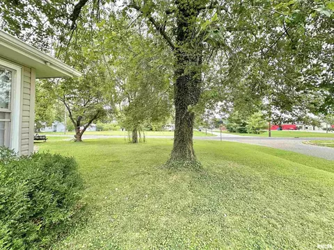 701 E 3rd St, Flora, IL 62839 photo 63