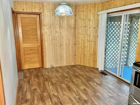 701 E 3rd St, Flora, IL 62839 photo 30