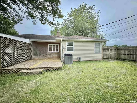 701 E 3rd St, Flora, IL 62839 photo 55
