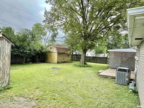 701 E 3rd St, Flora, IL 62839 photo 40