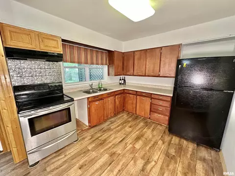701 E 3rd St, Flora, IL 62839 photo 29