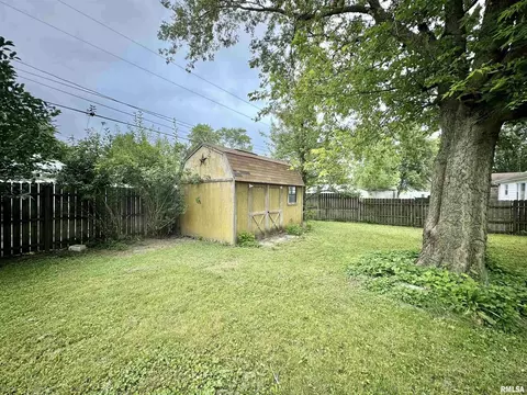 701 E 3rd St, Flora, IL 62839 photo 56