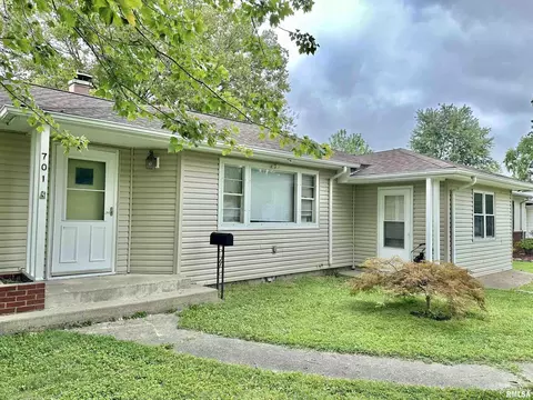 701 E 3rd St, Flora, IL 62839 photo 2