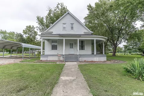 408 Perkins St, Odin, IL 62870