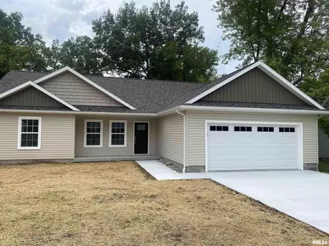 411 Barr St, Carterville, IL 62918