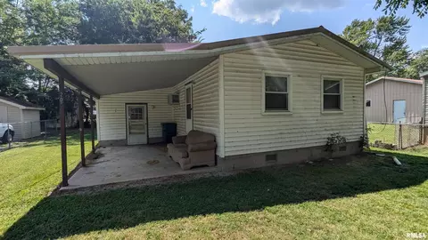 205 2nd St, Grand Tower, IL 62942