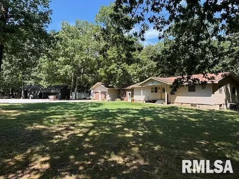 2674 Dr Springs Rd, Carterville, IL 62918