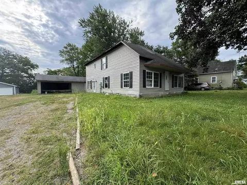 512 S East St, Pinckneyville, IL 62274