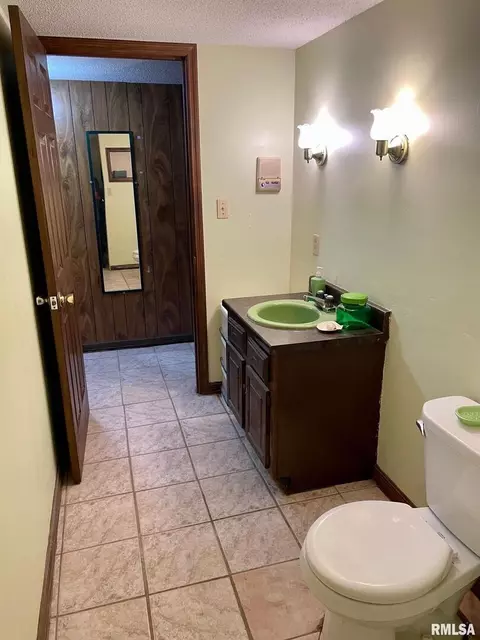 730 Golf Course Rd, Eldorado, IL 62930 photo 36