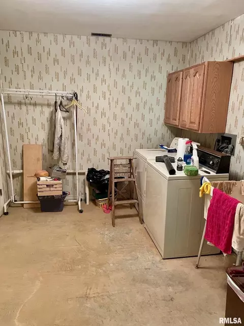 730 Golf Course Rd, Eldorado, IL 62930 photo 34