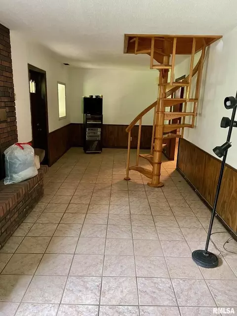 730 Golf Course Rd, Eldorado, IL 62930 photo 32