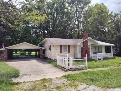 3552 Poplar St, Thompsonville, IL 62890