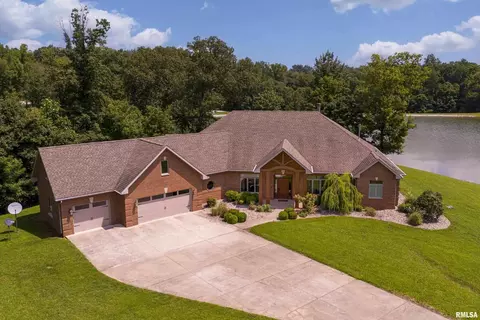 106 Oak Creek Dr, Murphysboro, IL 62966