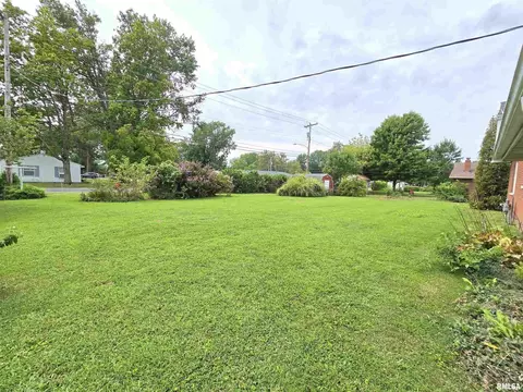 9 Magnolia Ave, Centralia, IL 62801 photo 6