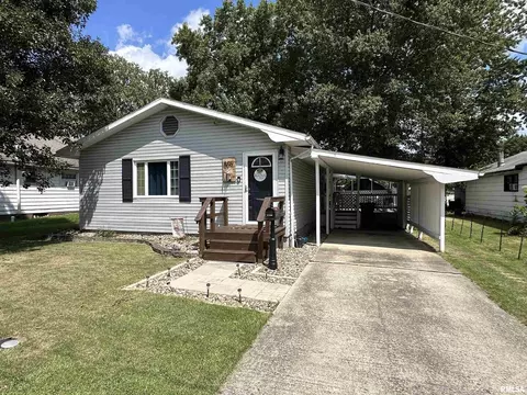 509 S Binkley Rd, West Frankfort, IL 62896