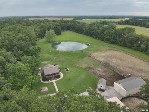 17790 N Mcdermott Ln, Mount Vernon, IL 62864