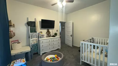 605 Election St, Benton, IL 62812 photo 14