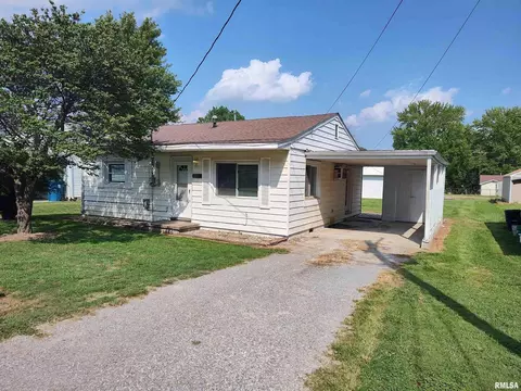 507 N Hancock St, Mcleansboro, IL 62859