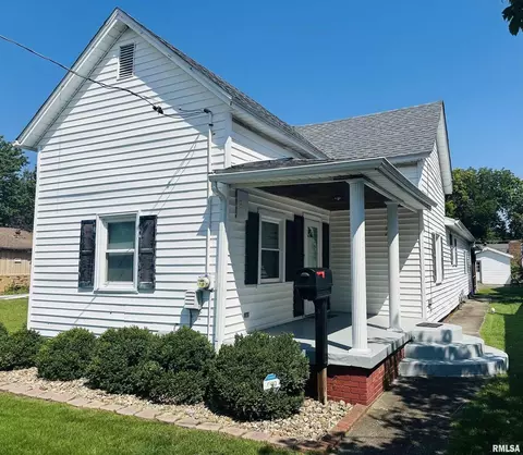 516 W Lincoln St, Harrisburg, IL 62946