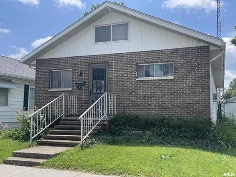 1935 Logan St, Murphysboro, IL 62966