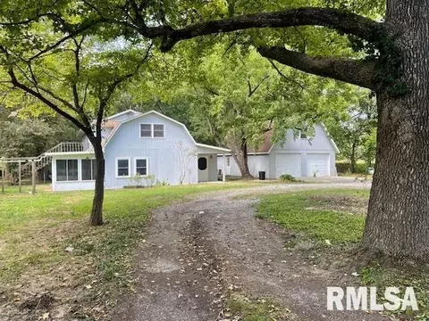 14555 Allen Rd, Herrin, IL 62948