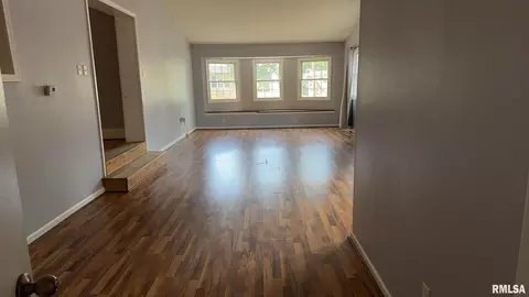 105 Mitchell St, Benton, IL 62812 photo 8