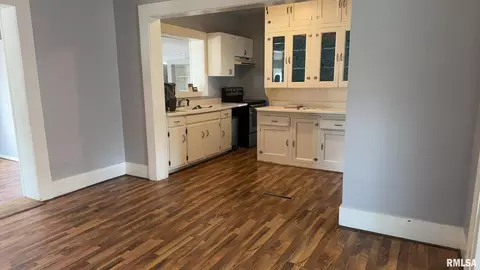 105 Mitchell St, Benton, IL 62812 photo 15