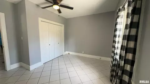 105 Mitchell St, Benton, IL 62812 photo 4
