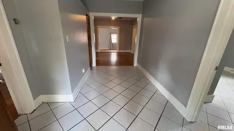 105 Mitchell St, Benton, IL 62812 photo 13