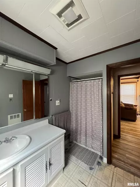 421 S 16th St, Herrin, IL 62948 photo 9