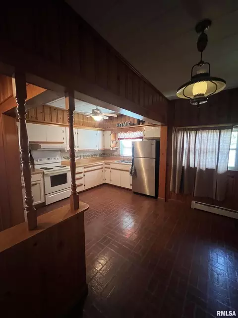 421 S 16th St, Herrin, IL 62948 photo 12