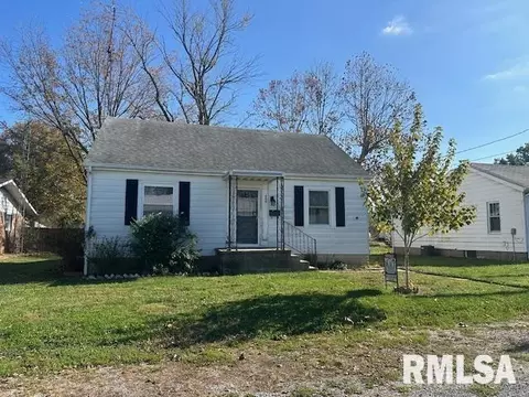 404 N Sullivan St, Pinckneyville, IL 62274