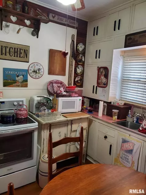 1315 W Monroe Rd, Herrin, IL 62948 photo 30